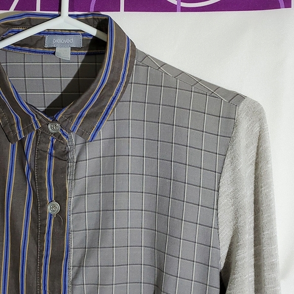 Preloved Women's Rayon/Cotton Blend Button-Up, Made In Canada - Size Medium - Picture 3 of 13